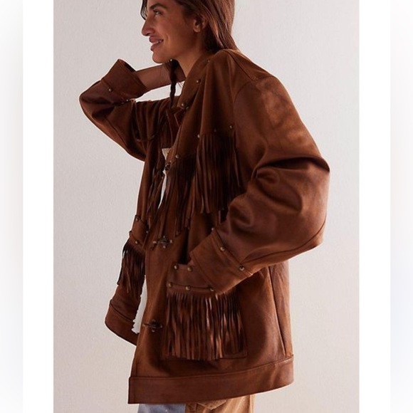 Z102. FREE People We The Free Fringe Out Vegan Suede Jacket Cherry
Mahogany - Picture 3 of 3